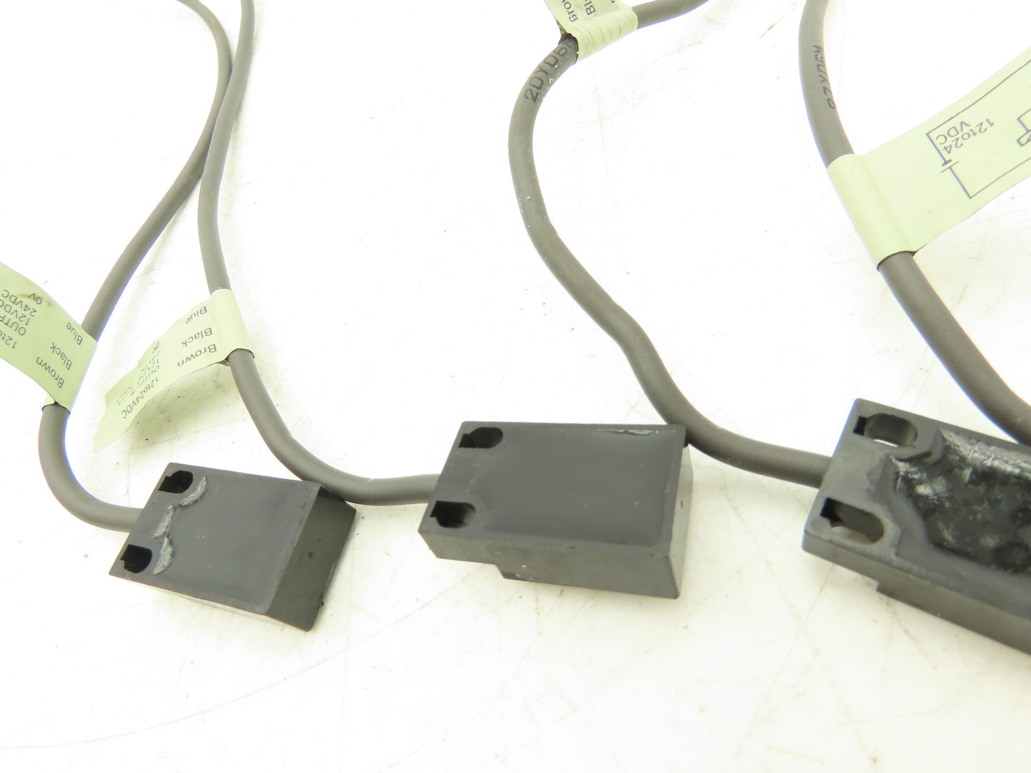 Omron TL-W5MC1 Inductive Proximity Sensor 3 Wire Lot of 6
