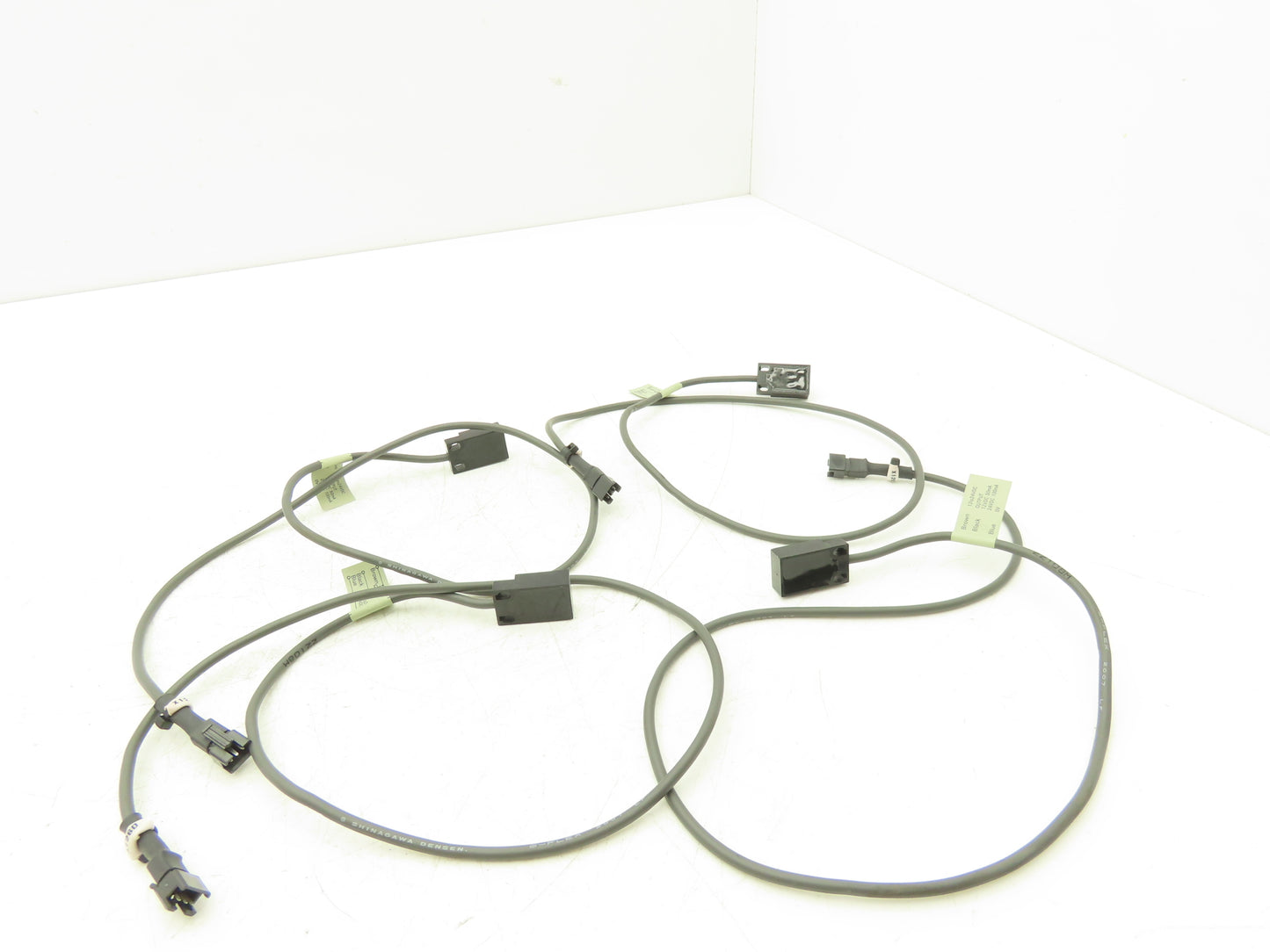 Omron TL-W5MC1 Inductive Proximity Sensor 3 Wire Lot of 4