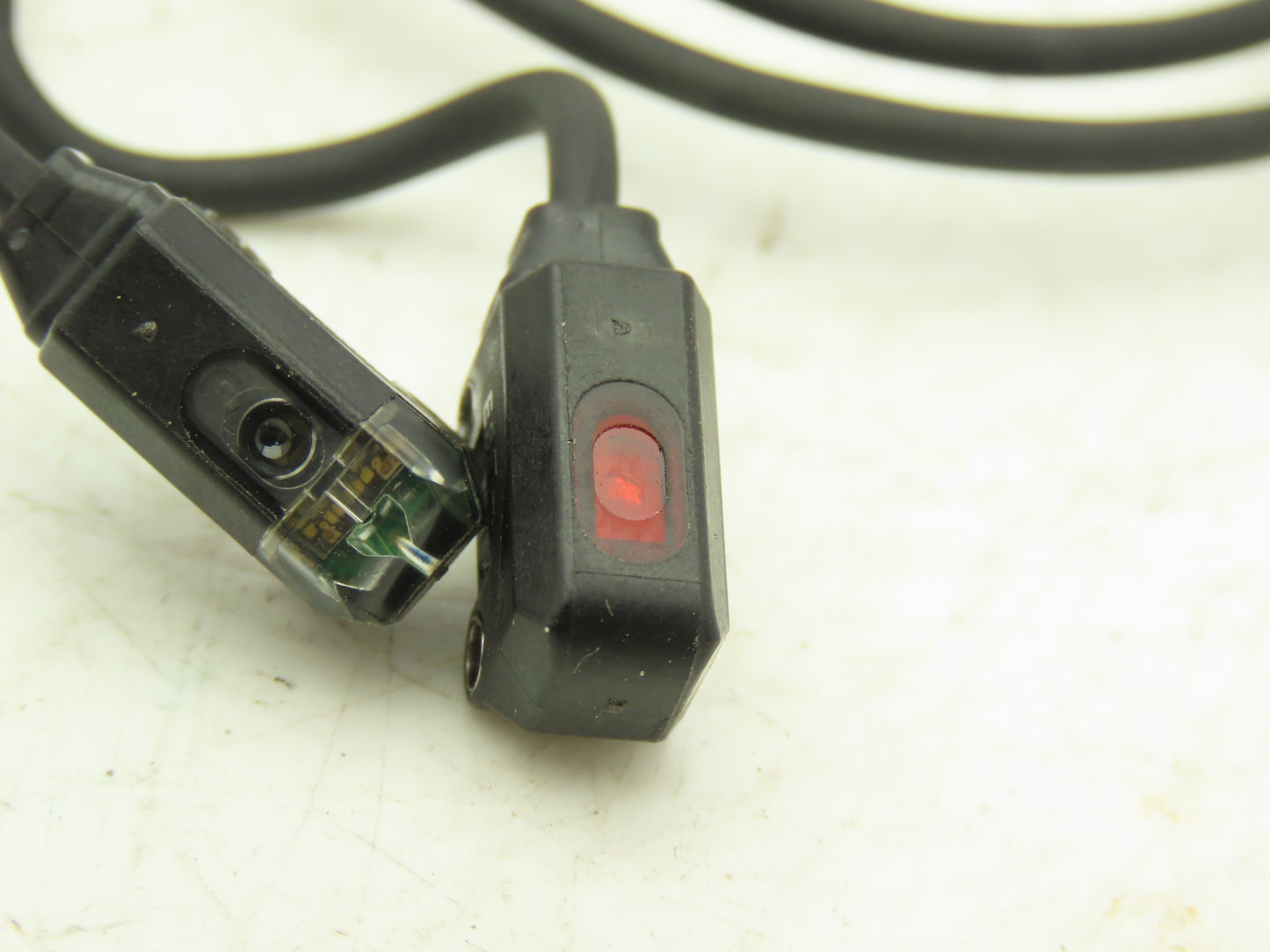 Omron E3T-ST12 Ultracompact Photoelectric Sensor Amplifier Through-Beam 1m NPN
