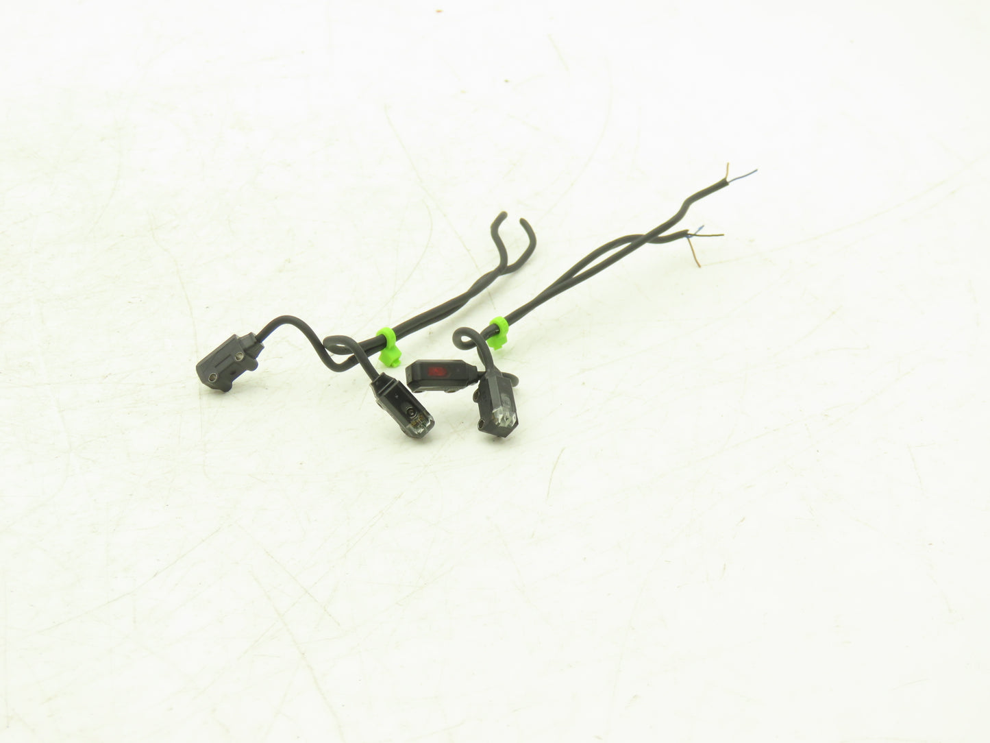 Omron E3T-ST12 Ultracompact Photoelectric Sensor Amplifier Through-Beam Lot of 2