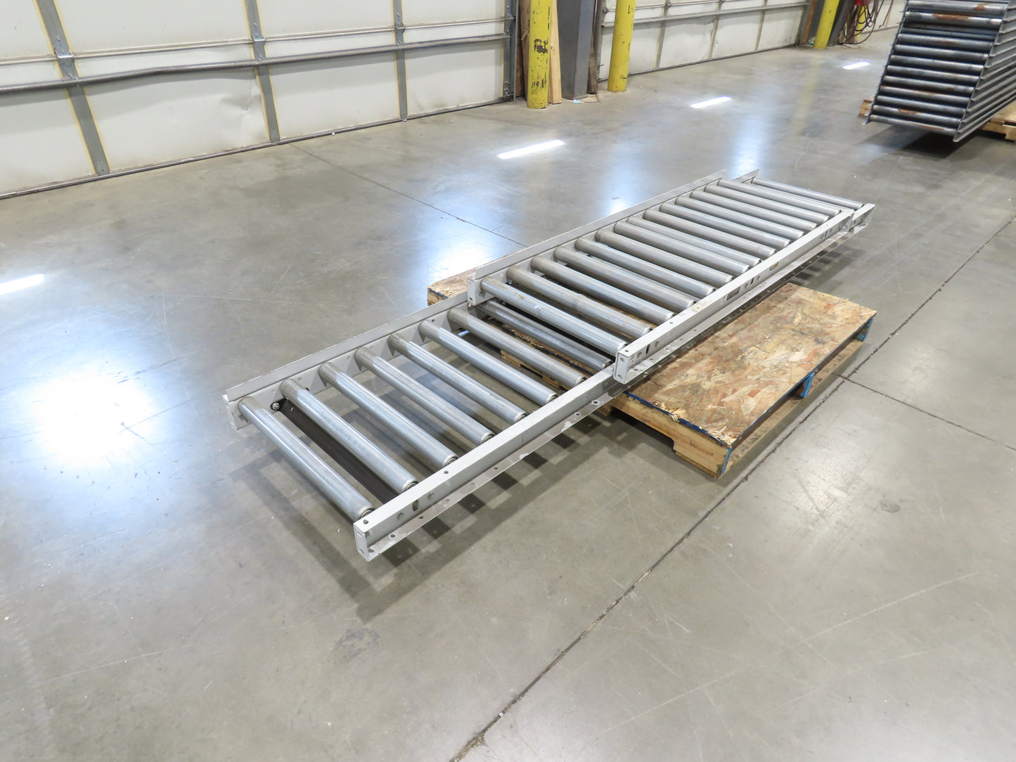 Hytrol 24"x 14' Gravity Roller Conveyor 1.9" Roller 21"BF 2-Sections 9' + 5'