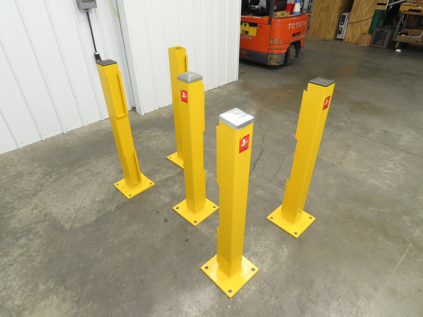 Safe ty 4RPE-42-DBL Stand Guardrail Post Double Rail End Post 4x4x42" Lot of 5
