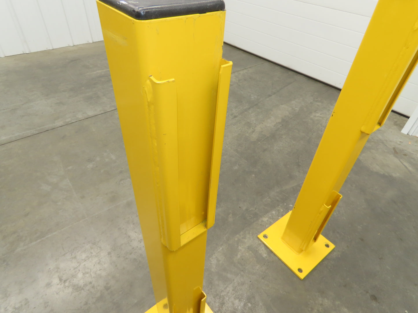 Safe ty 4RPE-42-DBL Stand Guardrail Post Double Rail End Post 4x4x42" Lot of 5