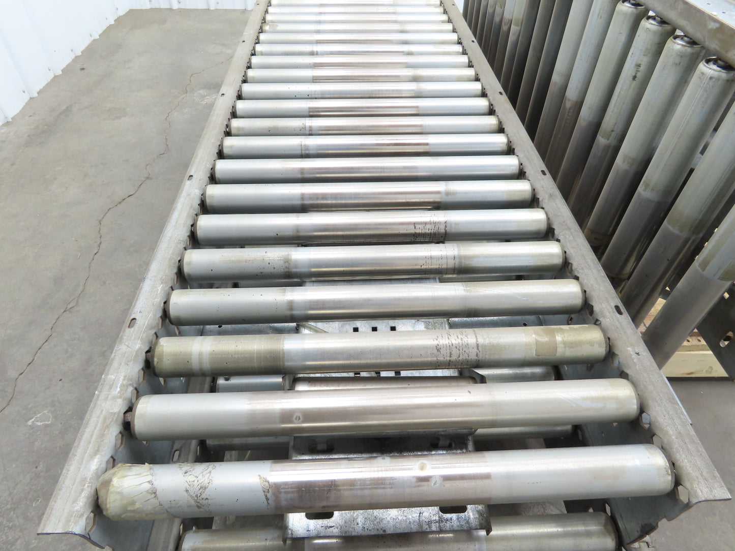 Automotion 24"x 17' 4" Gravity Roller Conveyor 1.9" Roller 21.5"BF 3-Sections