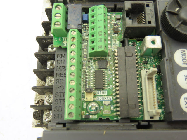 Mitsubishi FR-E740-060-NA E700 VFD AC Inverter 3HP 480VAC 6A 3PH