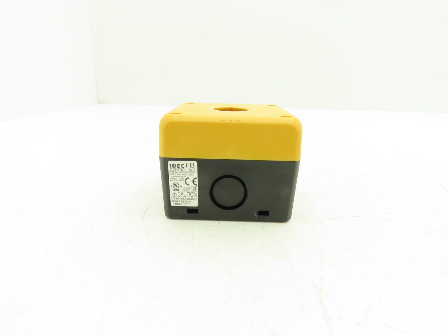Idec FB1W-111Y XW1E-TV412Q4MR Single Hole Pushbutton Box with Emergency Stop