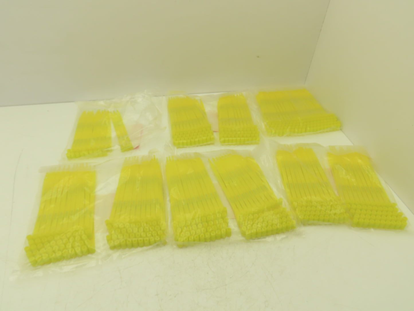 Uline S-13677Y Truck Safety Seals 8" Yellow Plastic Security Numbers Lot of 500
