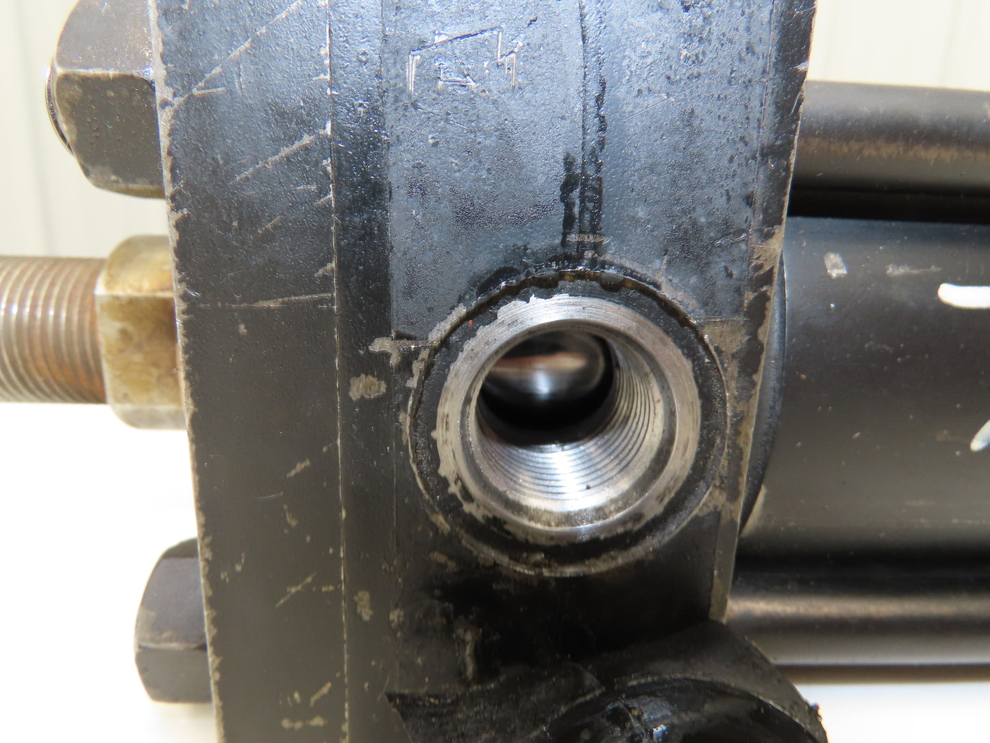 Parker SB2HLTS34A Hydraulic Cylinder 2.5" Bore 12" Stroke 3000 PSI Clevis Mt