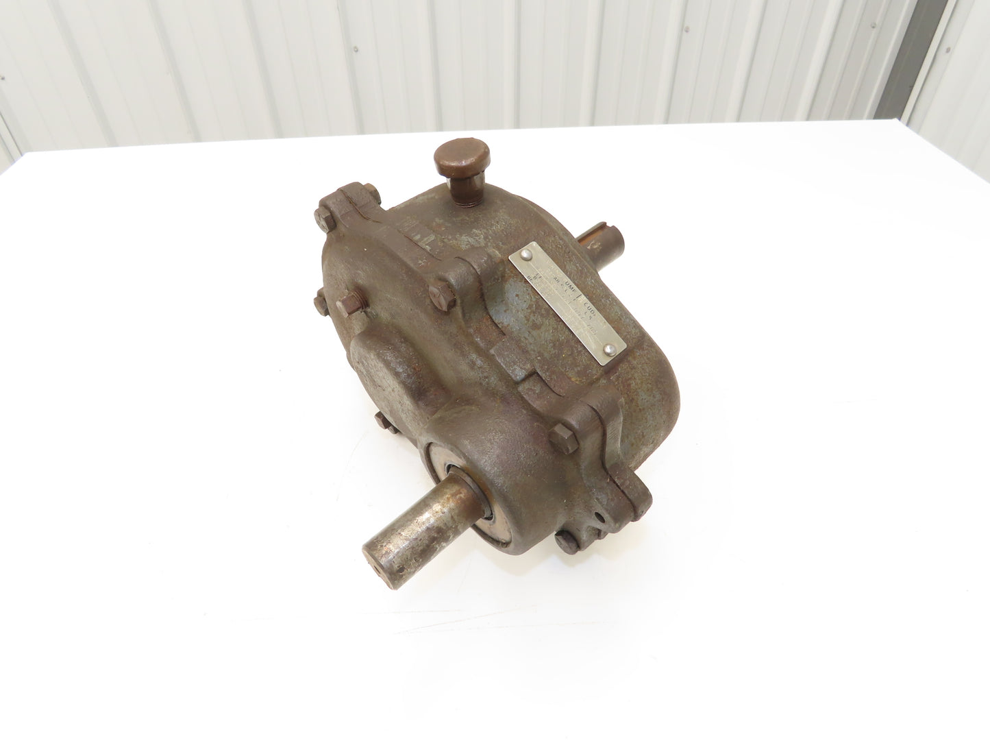 Viking Pump 3-551-007-765 Helical Gear Reducer 7.65:1 Ratio Parallel Shaft