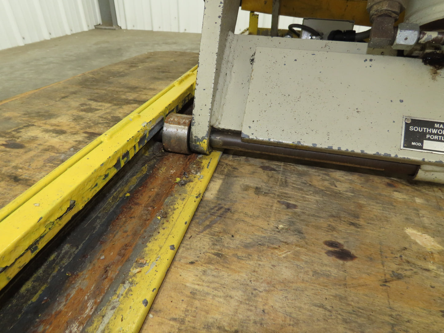 Southworth LS2-36 Hydraulic Scissor Lift Table 2000Lb 48"x24" Top 120V 1Ph 1 Ton