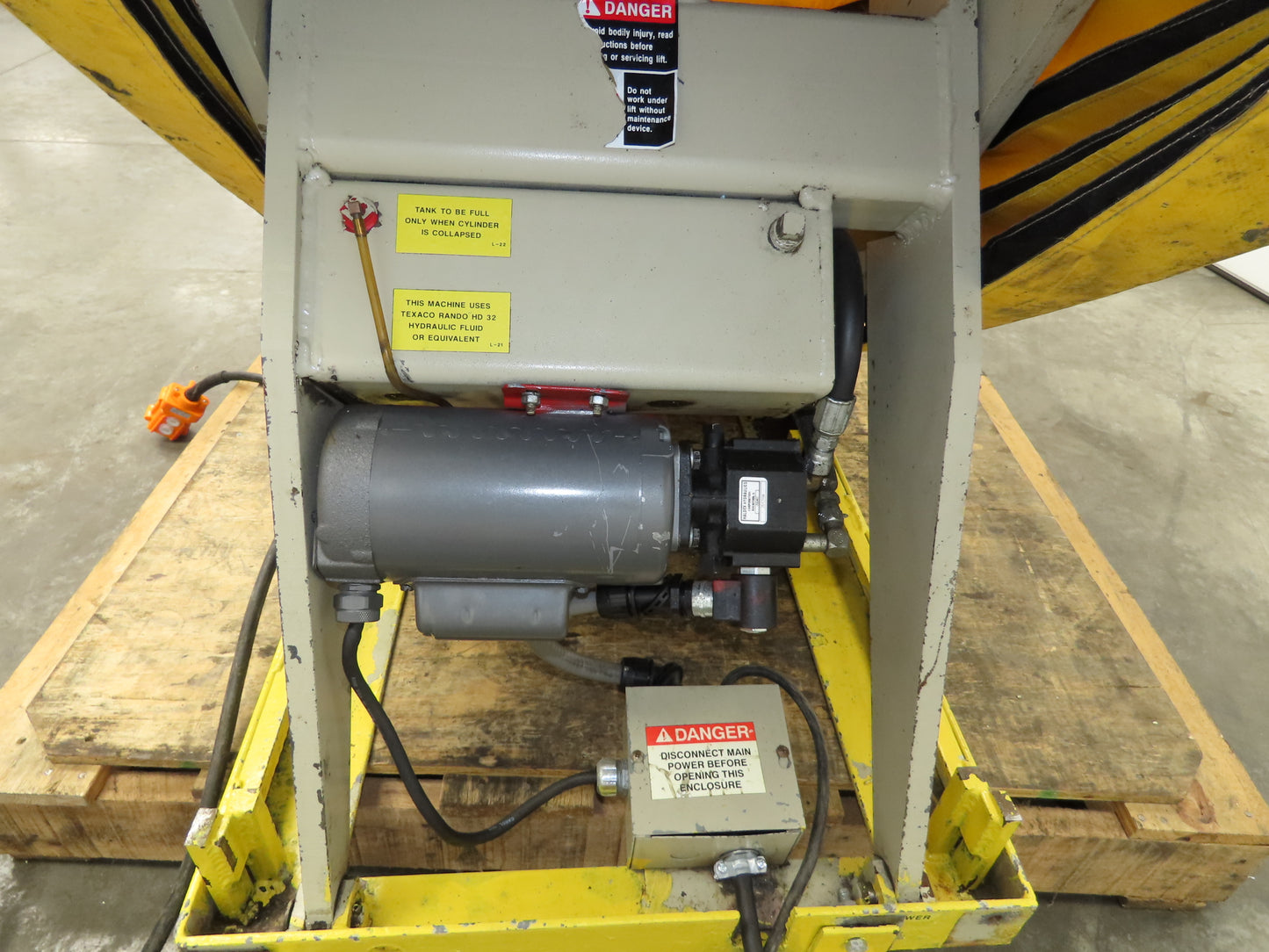 Southworth LS2-36 Hydraulic Scissor Lift Table 2000Lb 48"x24" Top 120V 1Ph 1 Ton