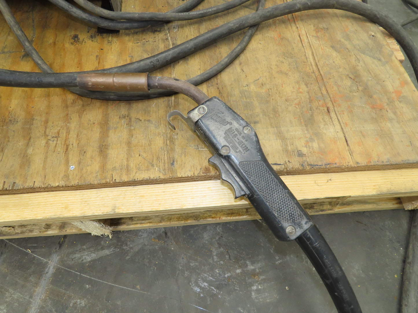 Miller CP-200 Mig Welder 200 amp DC Arc S-60 Wire Feeder 230/460v 3PH