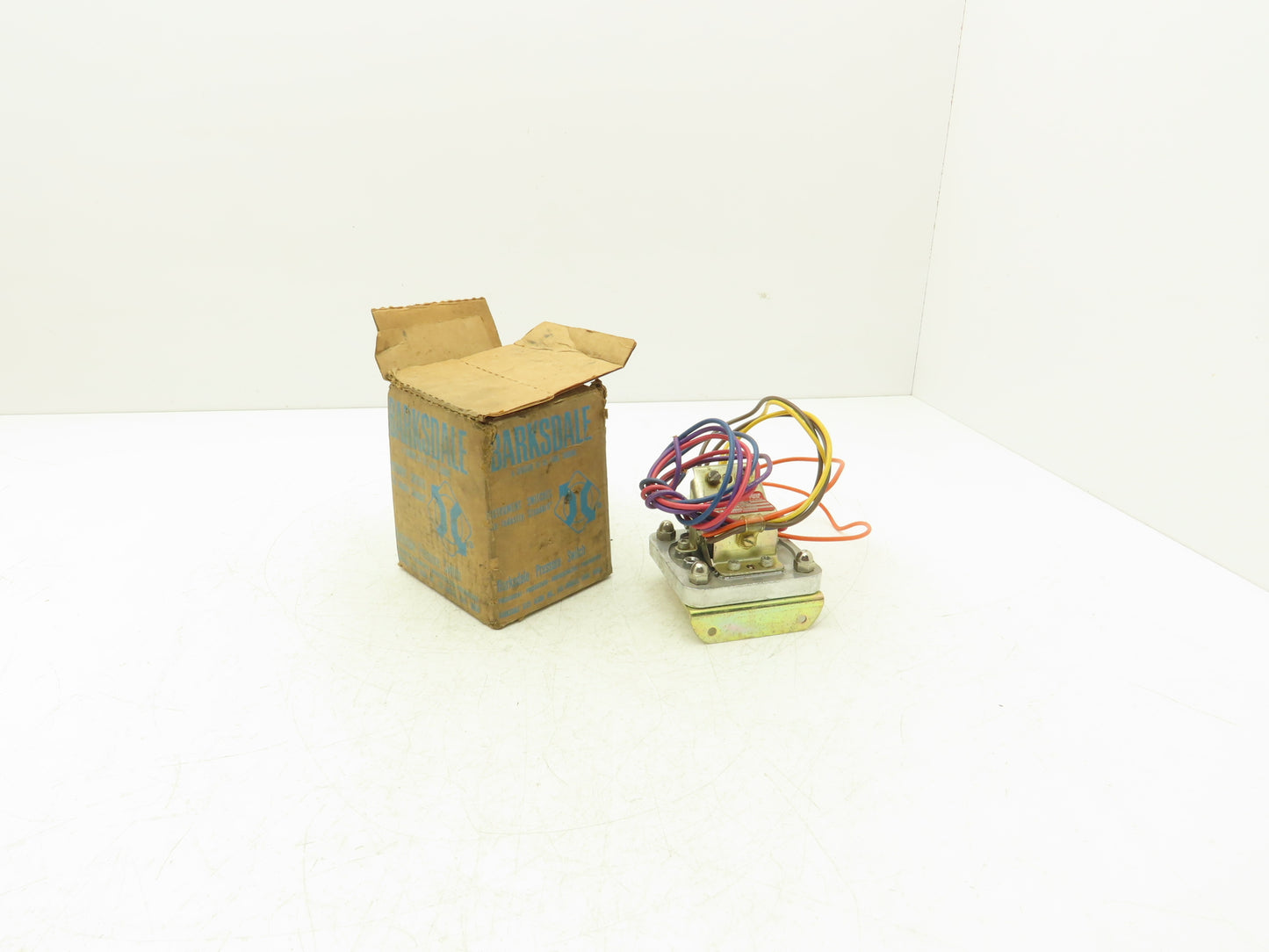 Barksdale D2S-H2 Pressure Switch 3PSI 15A 125/250V