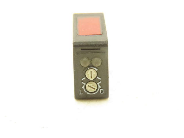 Sick WL100-2P3439 Photoelectric Proximity Sensor 0.01m-7.2m Sensing Range