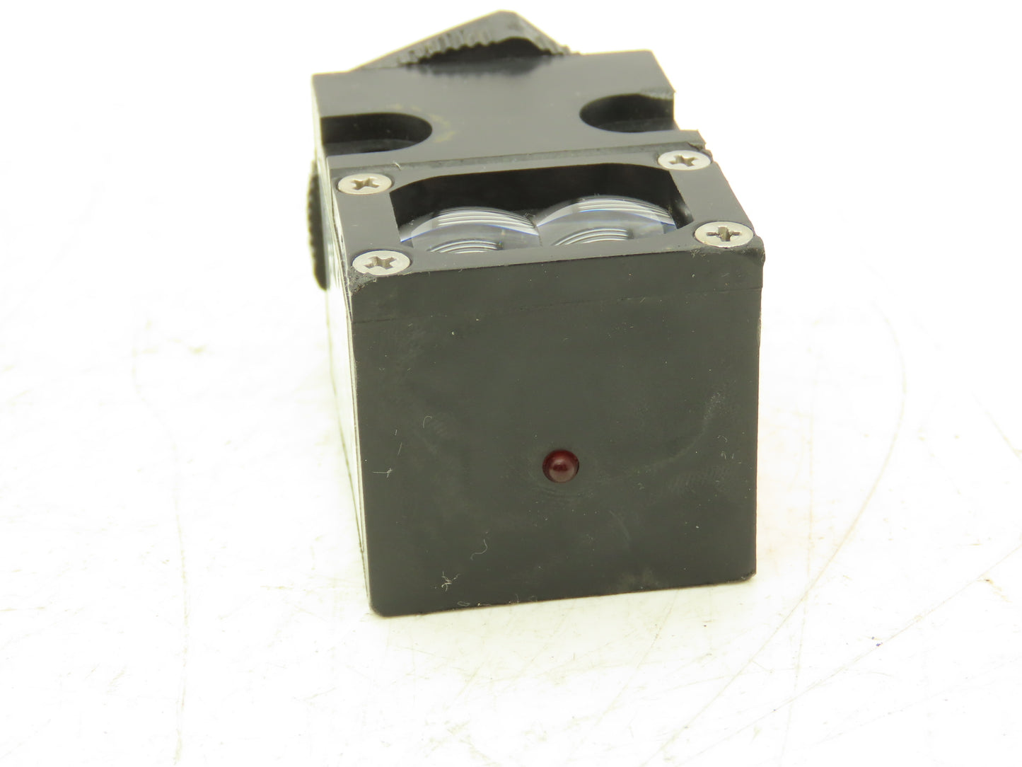 Banner SMA915DQD Valu-Beam Photoelectric Diffuse Sensor 90-130VAC SPDT Relay QD