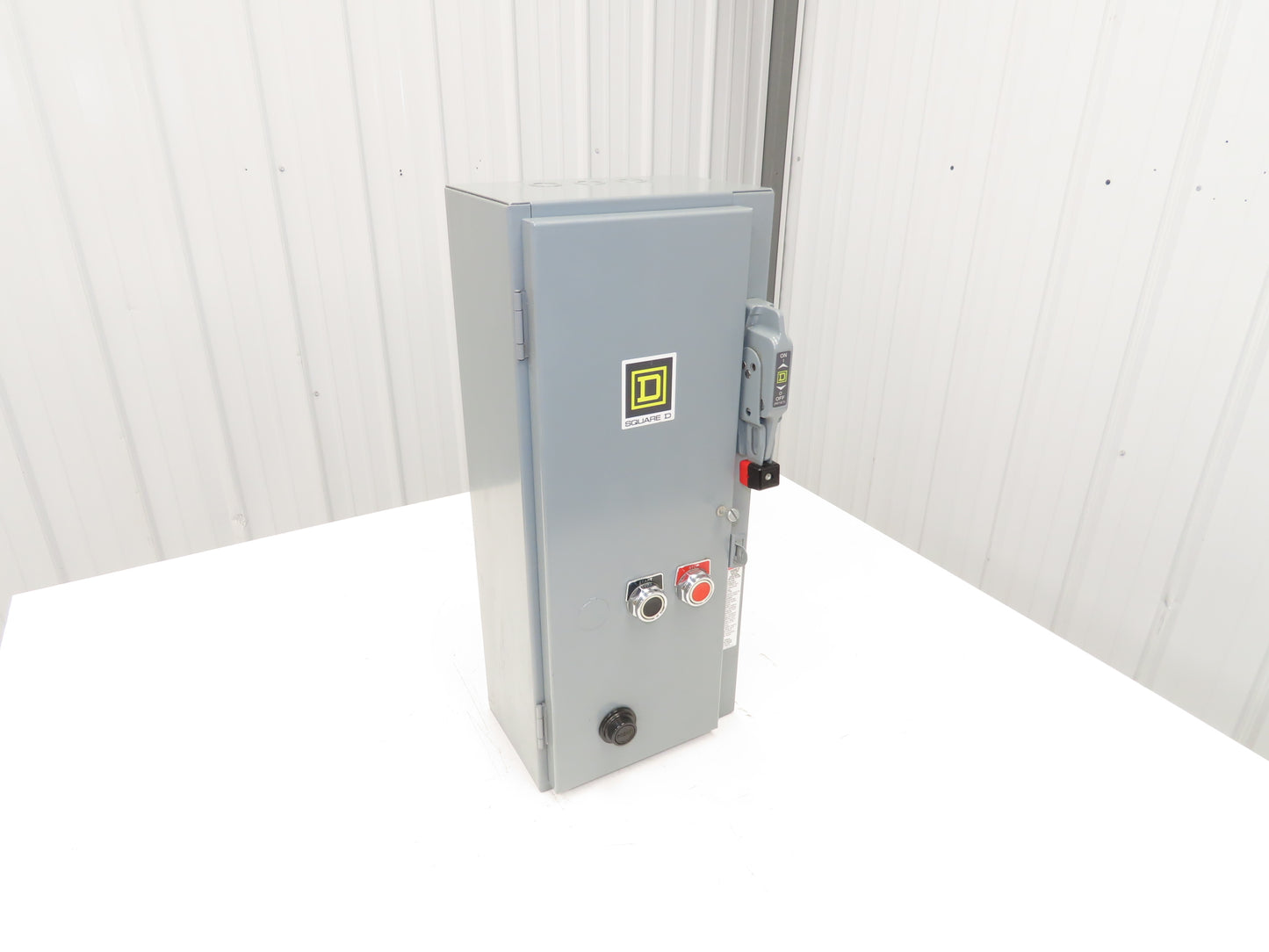 Square D Combination Motor Starter Non Fusible 10HP 600V 3ph 120V Coil