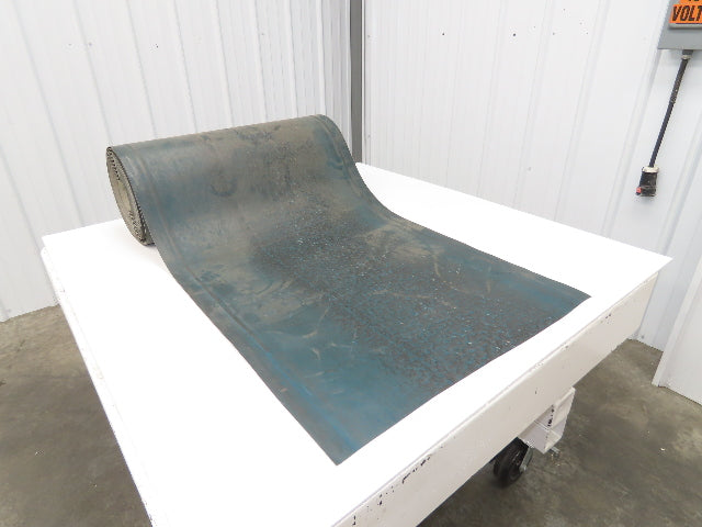 26-3/4"W x 44' Green PVC Rubber Conveyor Belt with V-Belt Guides 680mm Wide