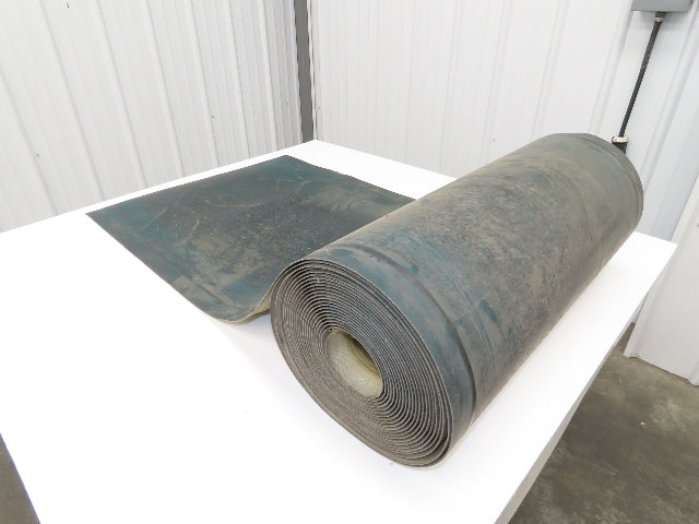 26-3/4"W x 44' Green PVC Rubber Conveyor Belt with V-Belt Guides 680mm Wide