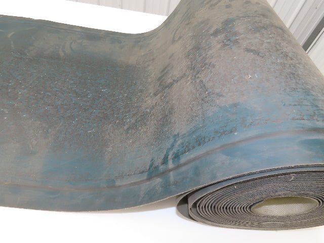 26-3/4"W x 44' Green PVC Rubber Conveyor Belt with V-Belt Guides 680mm Wide