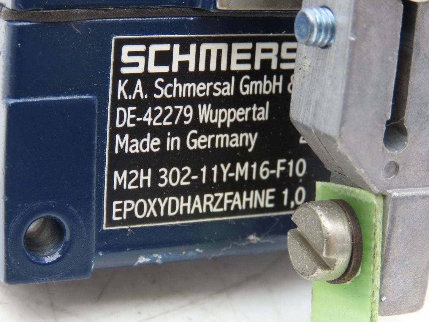 Schmersal M2H 302-11Y-M16-F10 Safety Limit Switch 230V IP65 Lot of 4
