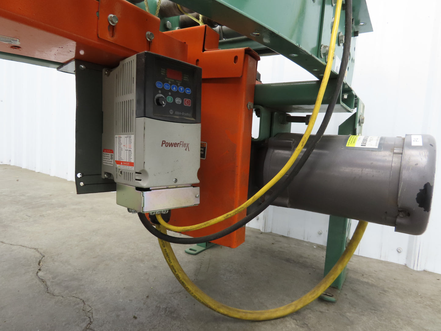 Roach 16"x 90° Curve Roller Conveyor 13"BF O-Ring Lineshaft Drive Variable Speed