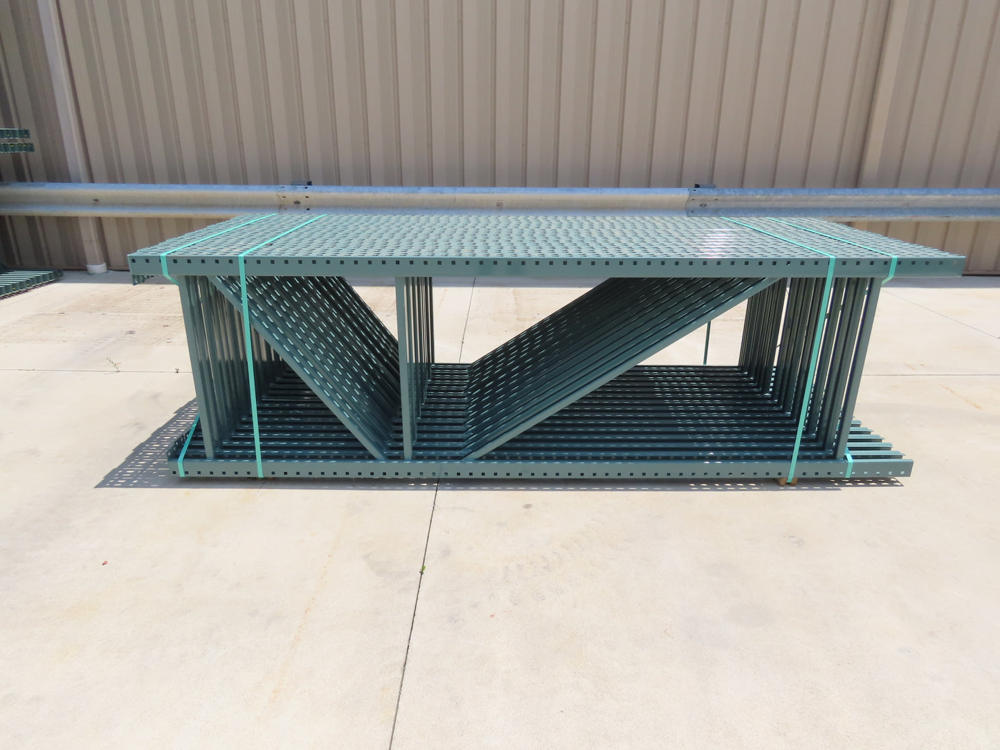Interlake 10' x 36" Teardrop Pallet Racking Upright 3x3" Leg 23900Lb Green