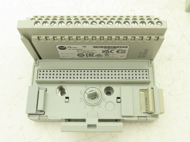 Allen-Bradley 1794-OB32P Output Module I/O 32 Point 24VDC Ser A W/Base 1794-TB32