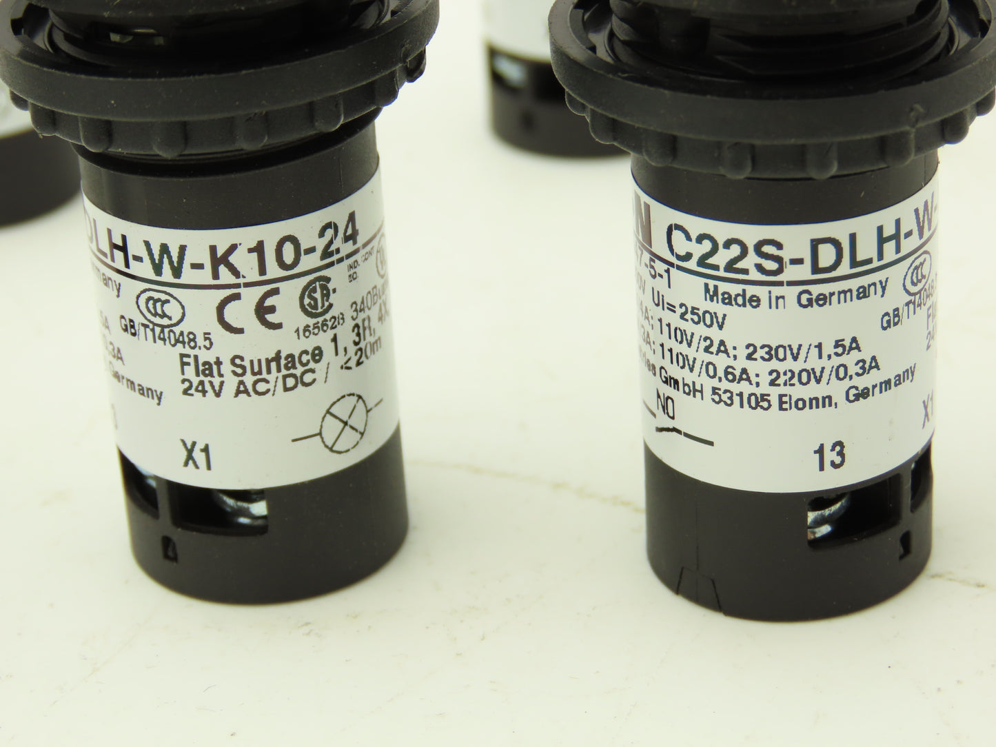 Eaton C22 Compact Pushbutton 22.5mm 1NO Momentary Illuminated White Lot of 10