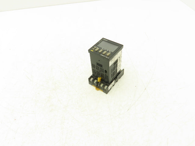 Omron H5CX-L8SD Timer Relay Digital 8 Pin 0.001sec-9999h 24V With P2CF-08 Base