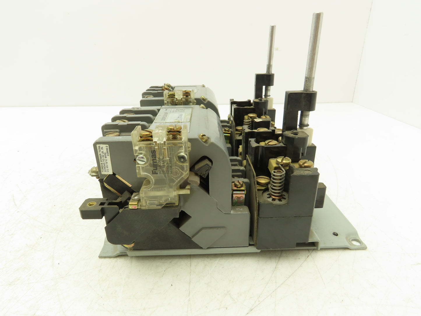 Furnas 30DP32A1VF AC Contactor Motor Starter 10Hp 600VAC 3Ph 120V Coil 2 Speed