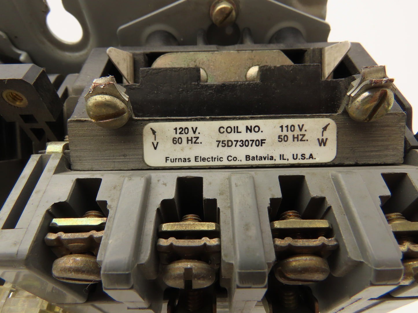 Furnas 30DP32A1VF AC Contactor Motor Starter 10Hp 600VAC 3Ph 120V Coil 2 Speed