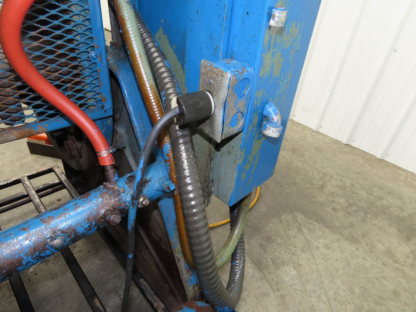 L&J No 3 Mechanical OBI Punch Press 22 Ton 2-1/2" Stroke 2Hp 3Ph Air Clutch