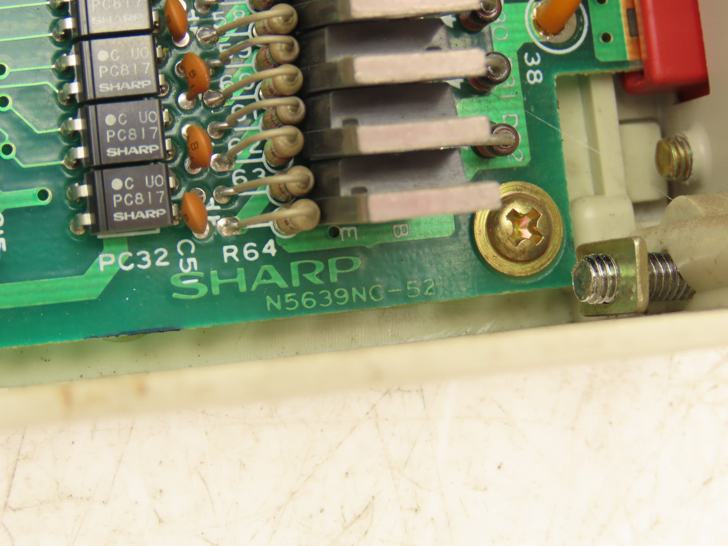 Sharp ZW-32S2T Output I/O Module 5/12/24VDC W/ N5639NC-52 Printed Circuit Board