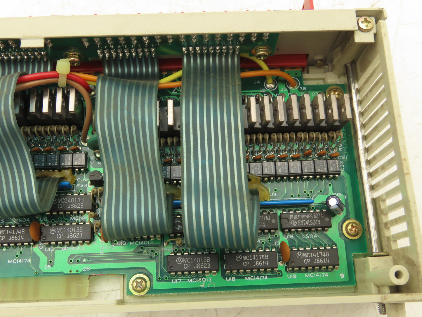 Sharp ZW-32S2T Output I/O Module 5/12/24VDC W/ N5639NC-52 Printed Circuit Board