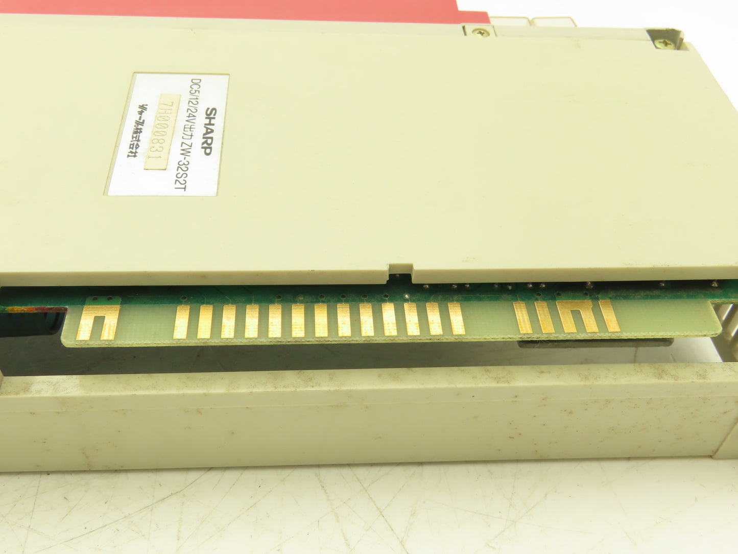 Sharp ZW-32S2T Output I/O Module 5/12/24VDC W/ N5639NC-52 Printed Circuit Board