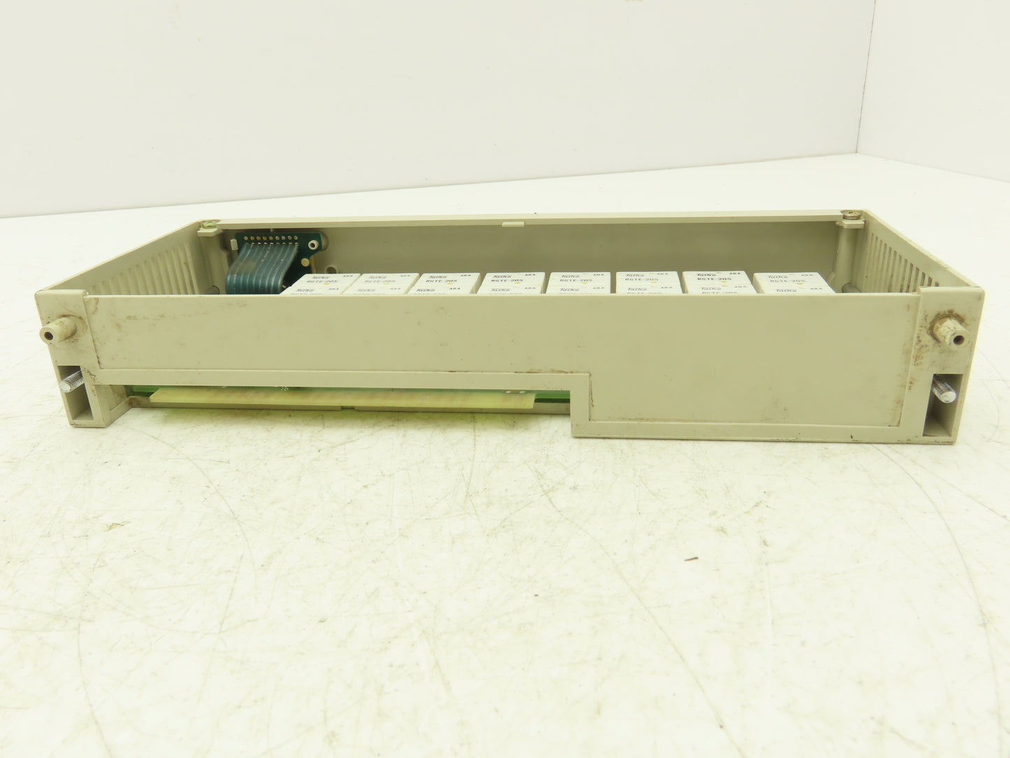 Sharp ZW-16S4D Output I/O Module With AP-709E Printed Circuit Board Card