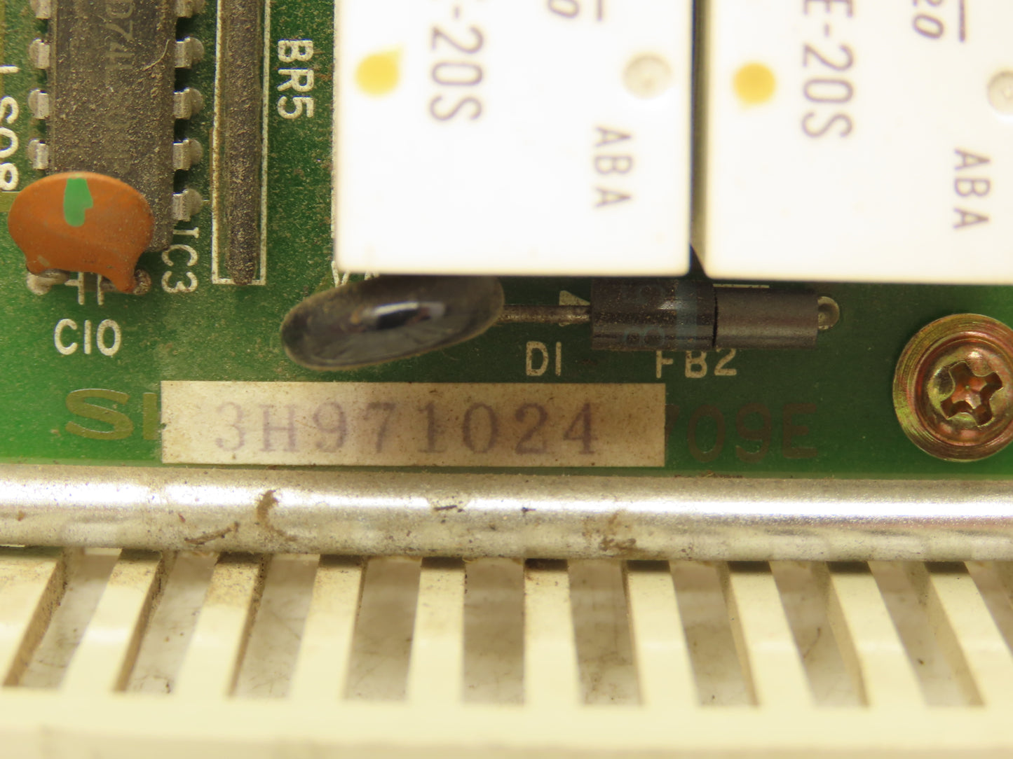 Sharp ZW-16S4D Output I/O Module With AP-709E Printed Circuit Board Card