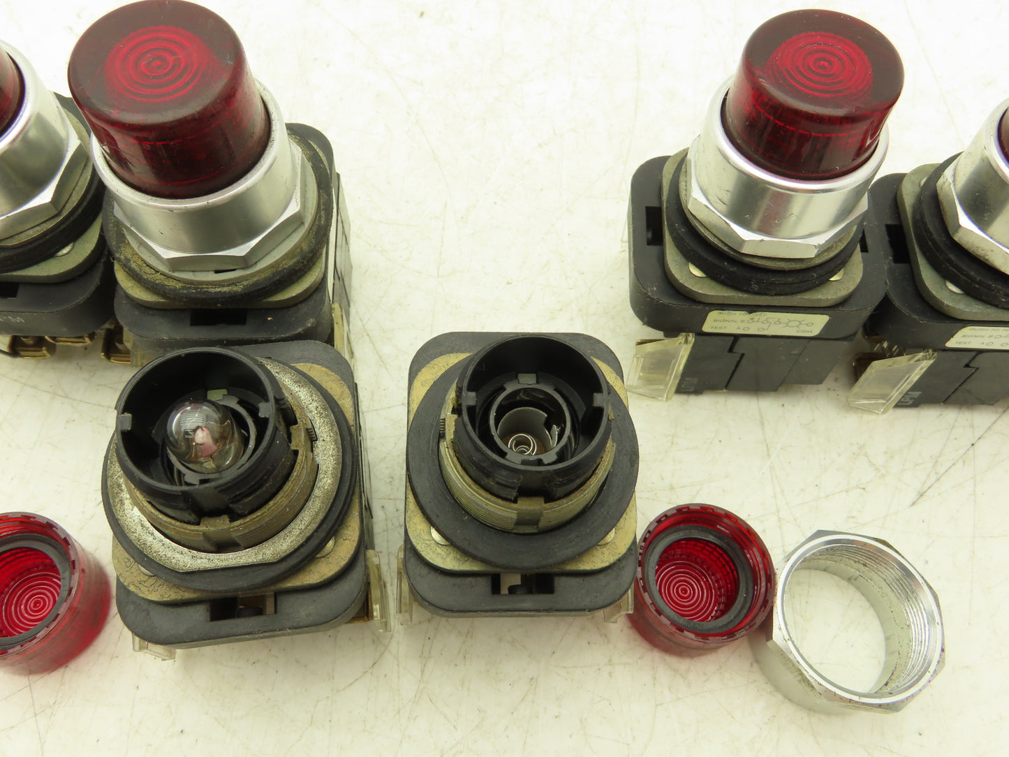 Allen Bradley 800T-PT16 Red Illuminated Pilot light 30mm 120VAC Lot of 11
