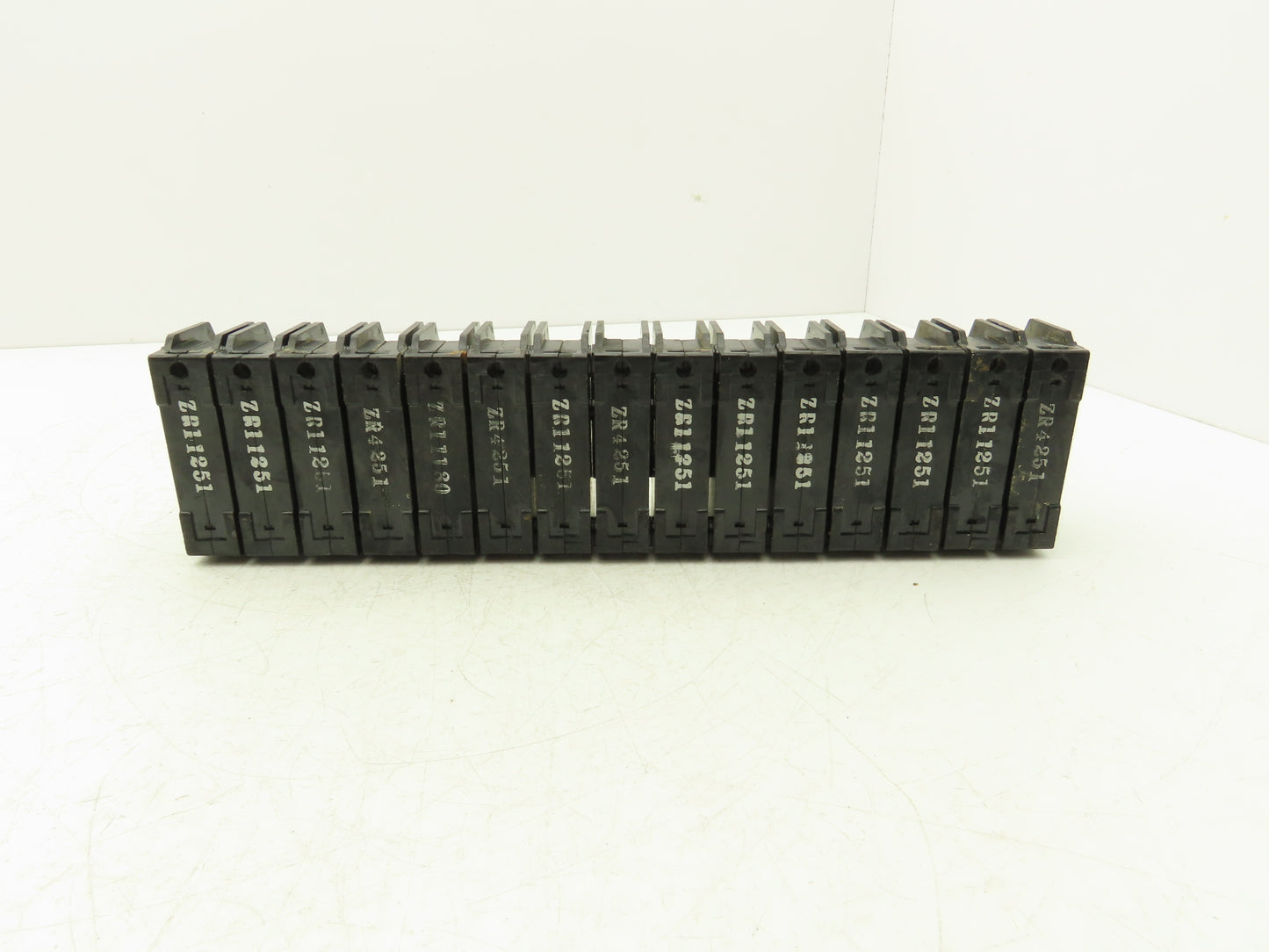 General Electric TQ1120 Circuit Breaker Type TQ 20 Amp 120/240VAC 1P Lot of 15