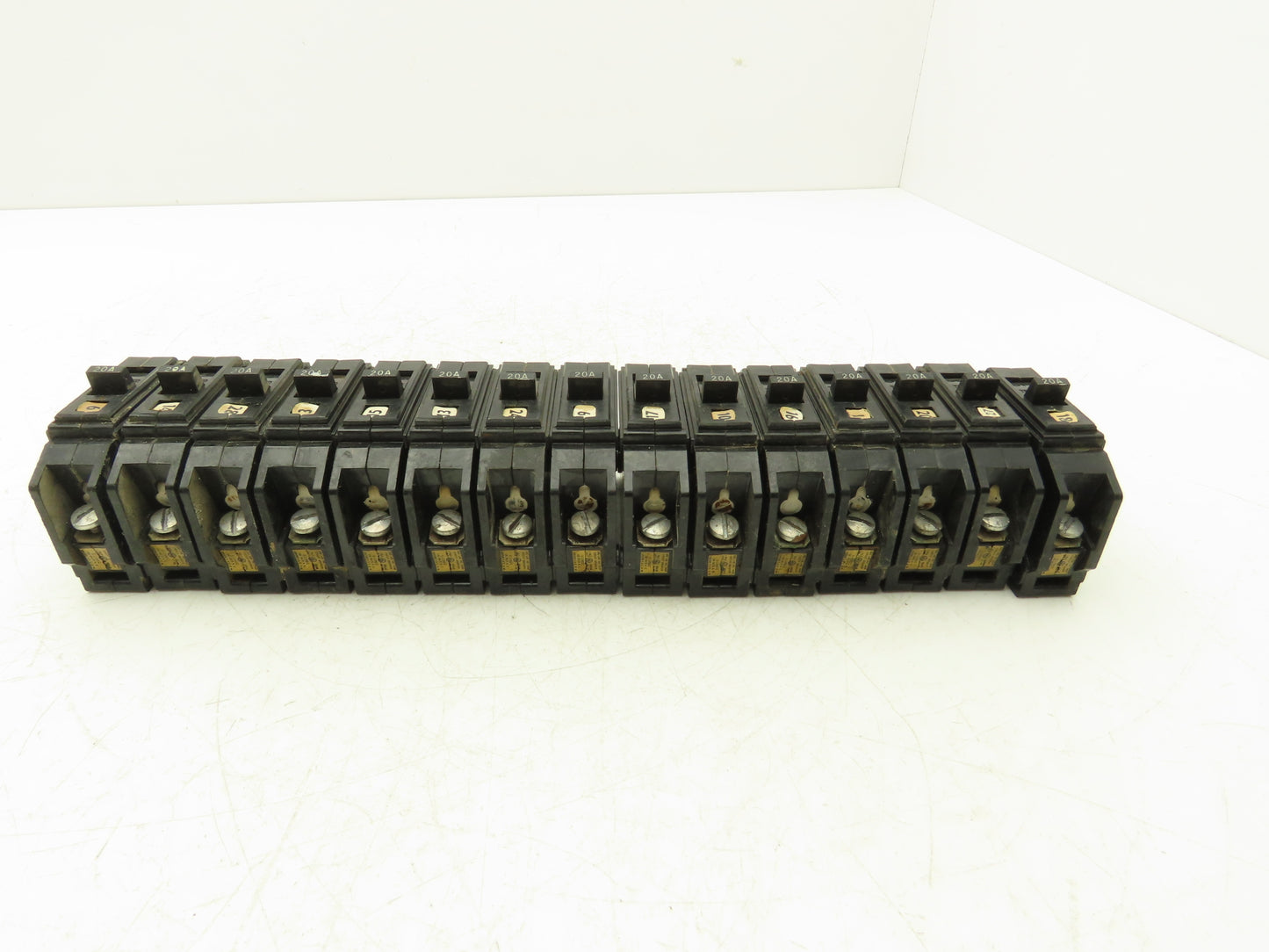 General Electric TQ1120 Circuit Breaker Type TQ 20 Amp 120/240VAC 1P Lot of 15