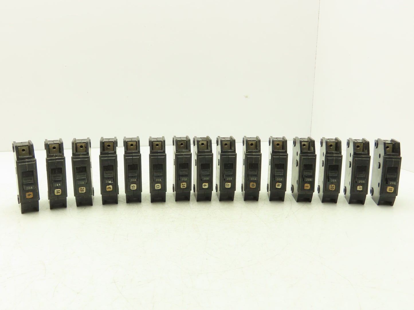 General Electric TQ1120 Circuit Breaker Type TQ 20 Amp 120/240VAC 1P Lot of 15