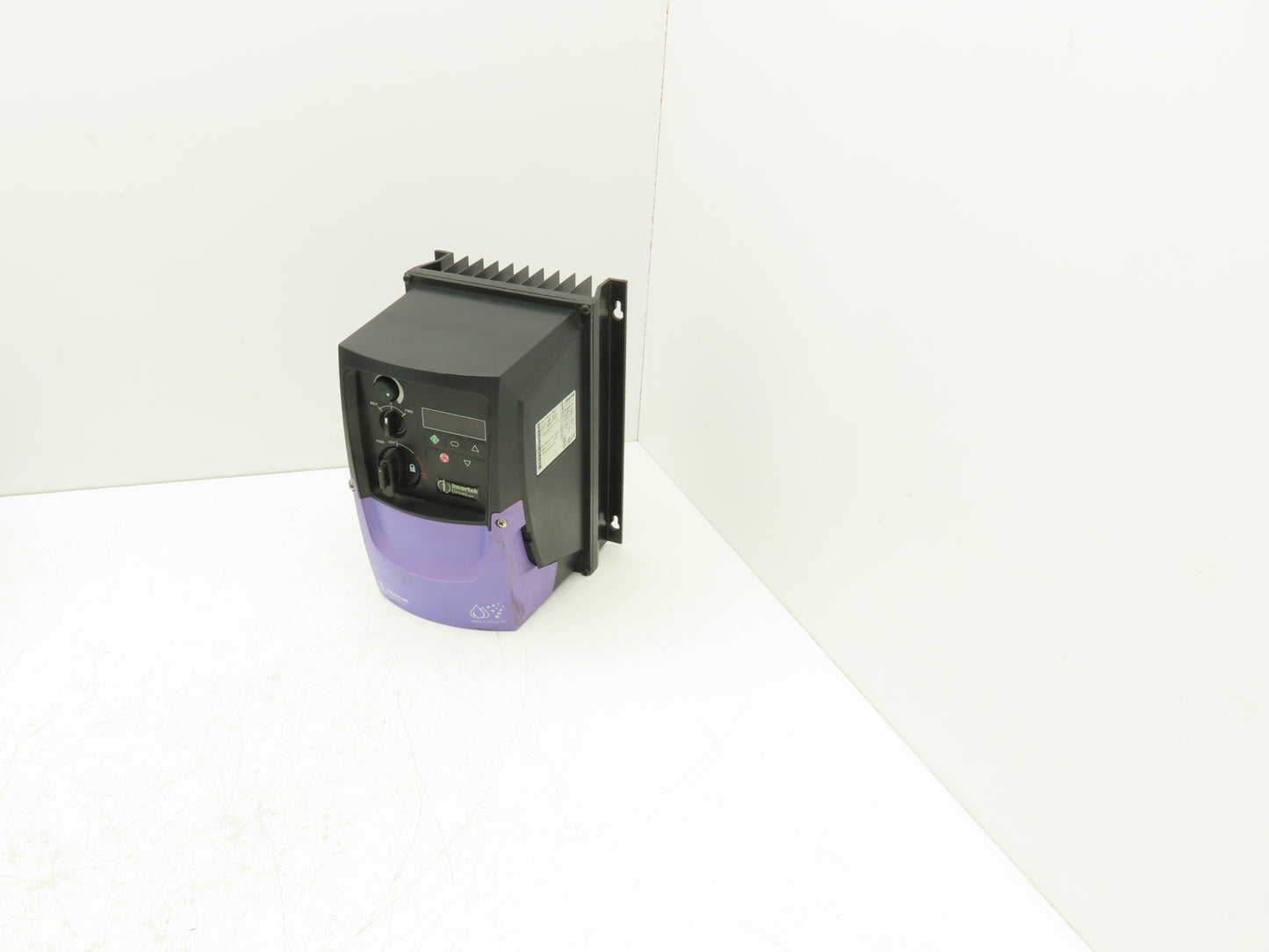 Intertek ODE-3-110043-101Y Optidrive E3 VFD 1HP 4.3A 115 1PH/3PH Variable Drive