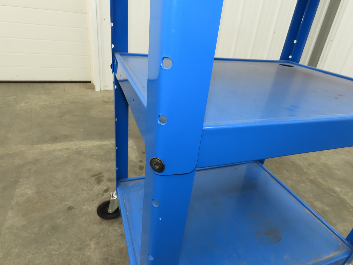 Uline H-4607 Mobile Workstation Computer Cart w/Power Strip 26x20"x 29-42"H Blue