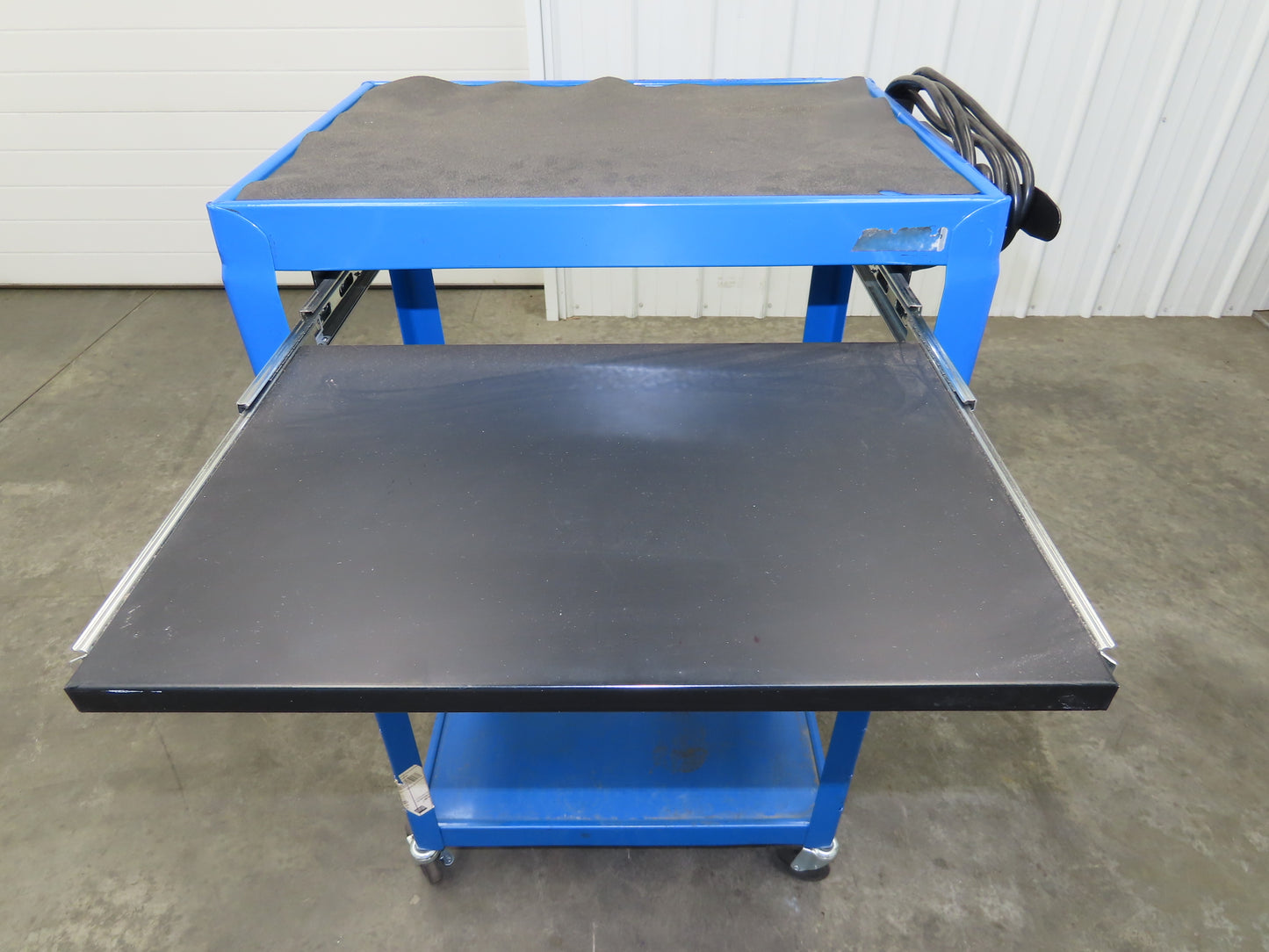 Uline H-4607 Mobile Workstation Computer Cart w/Power Strip 26x20"x 29-42"H Blue