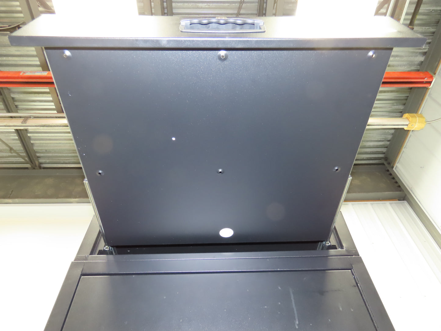 Global Industrial WB239115BKA Mobile Security 24" LCD Computer Cabinet Enclosure