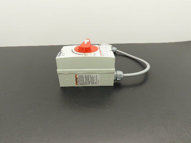 Square D MD3304X Enclosed Manual Motor Disconnect Switch 30A 600VAC Lot of 2