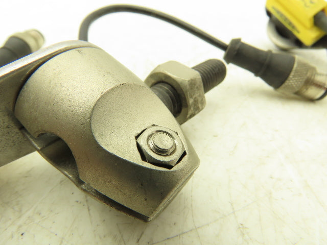 Banner QS18VP6LDQ5 Photoelectric Sensor 300mm 4-Pin w/Bracket Lot of 4