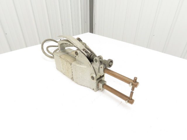 Resistal SPW Handheld Spot Welder 220VAC 3kVA Welds Sheet Steel 5 m/m 6" Depth