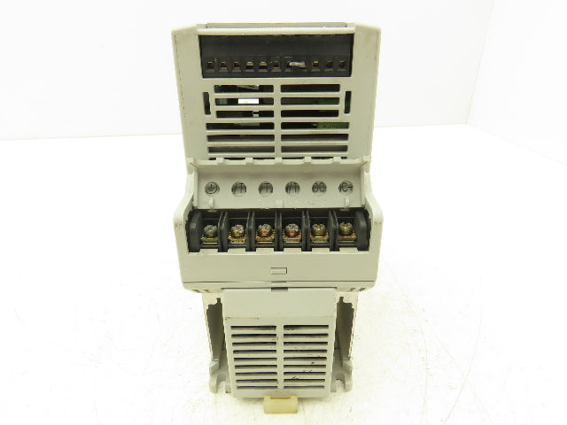 Allen Bradley 160-BA03NPS1P1 VFD AC Drive 0.75kW 1Hp 460VAC 3Ph FRN 7.06 Ser C