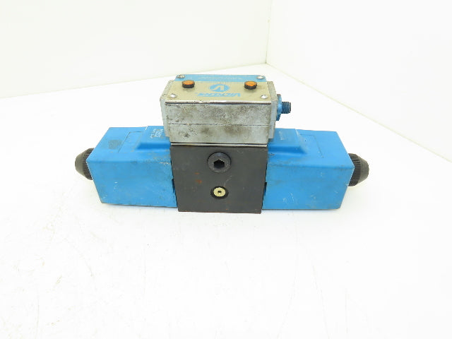 Vickers PA4DG4S4LW-012N-H-61-S558 Hydraulic Directional Pilot Valve D05 24VDC